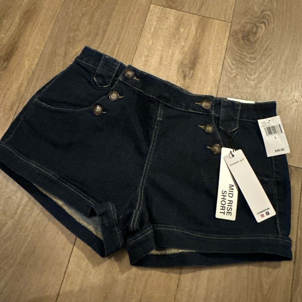 Madden Girl Junior's Mid Rise Button Up‎ Shorts Dark Wash Cuff Large Stretch
